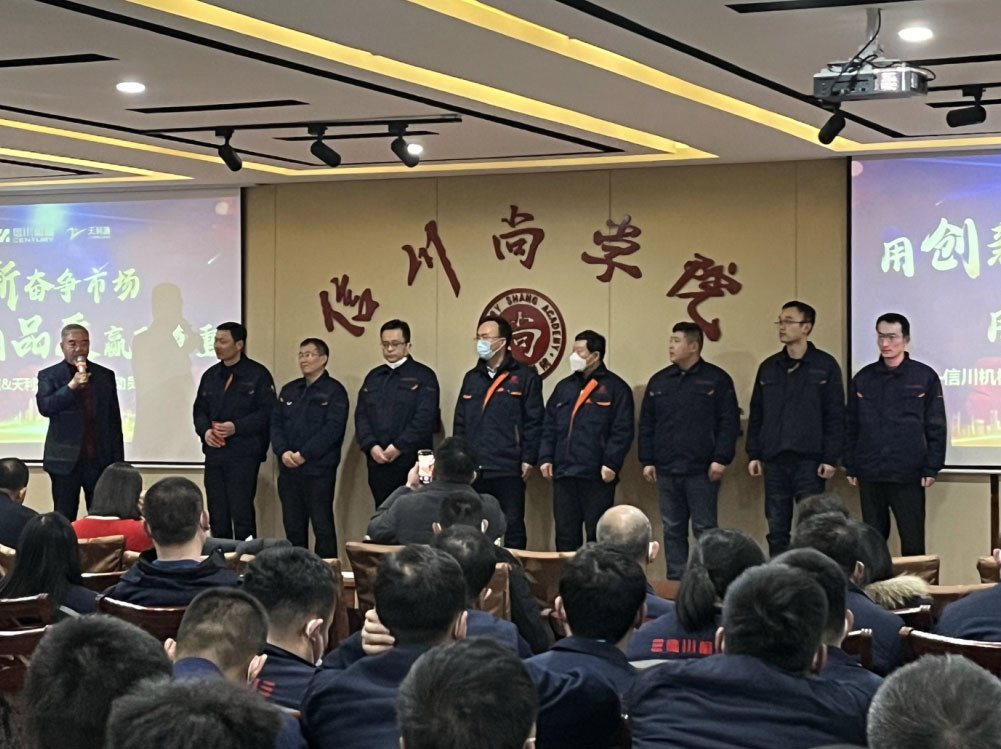 640 (1)7年度突出贡献.jpg 640 (1)7年度突出贡献.jpg